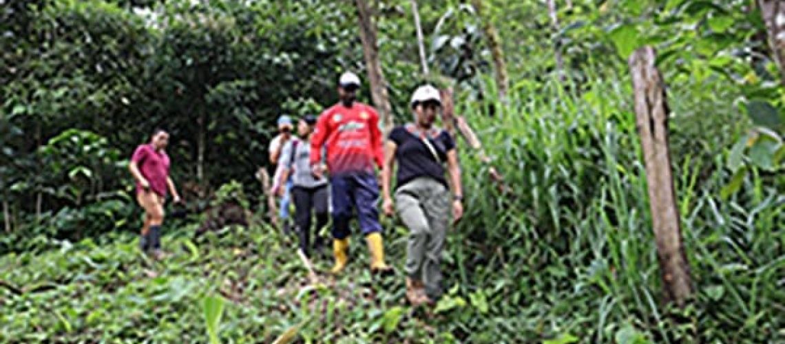 Palpar-realidades-y-construir-caminos-Anillo-vial-que-une-parroquias-de-Archidona