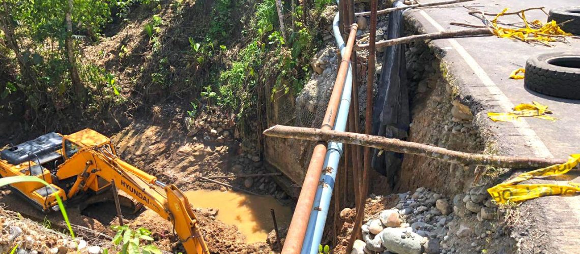 Prefectura-de-Napo-ejecuta-la-construccion-de-Muro-de-gaviones-en-la-comunidad-San-Pedro-de-Apayaku-en-Tena